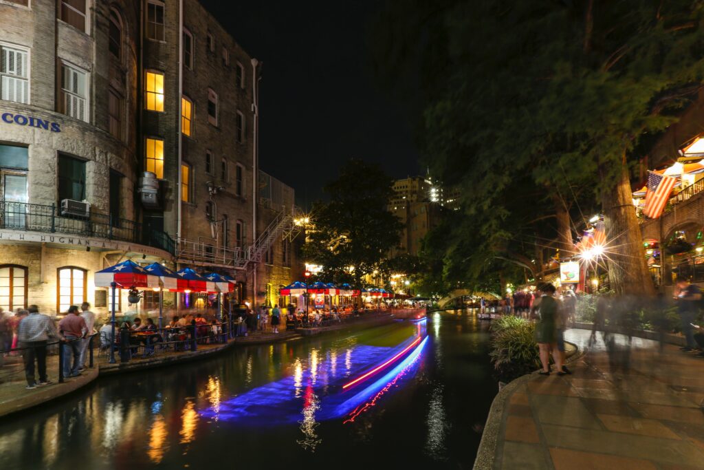 San Antonio Riverwalk - Things to do in San Antonio with kids