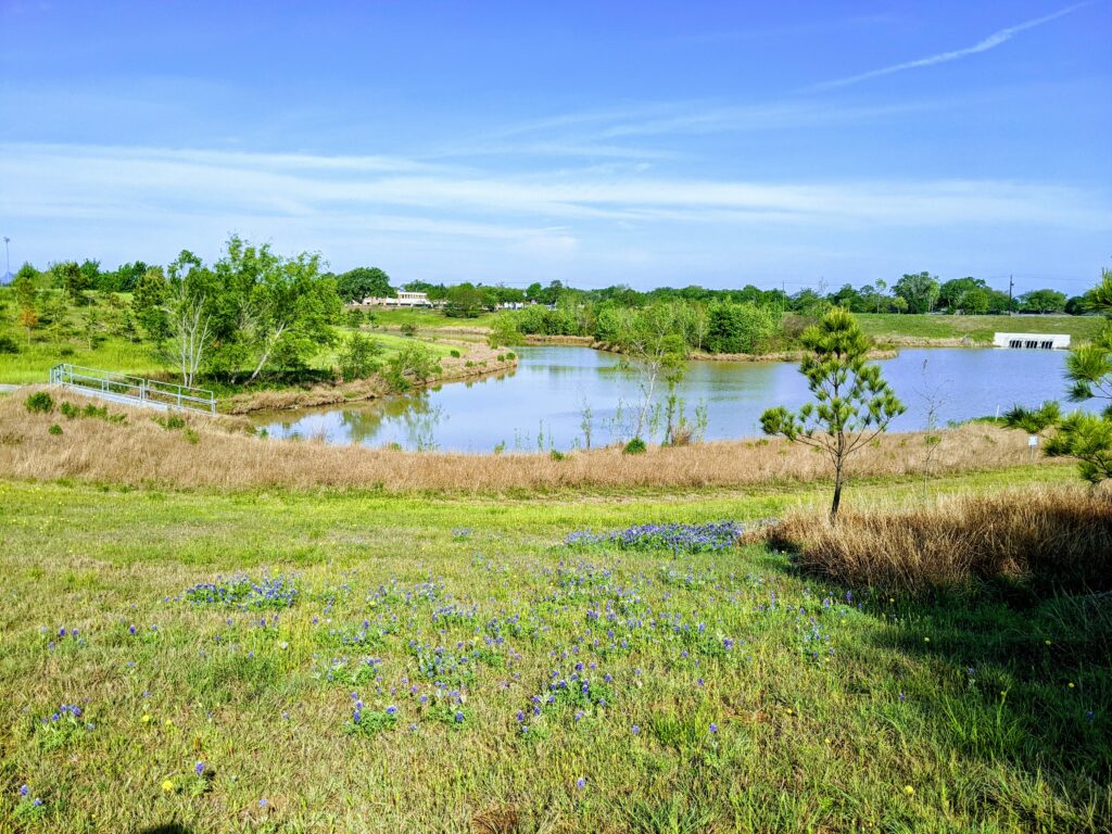 10 Prettiest Houston Hiking Trails And Nature Walks To Enjoy This Fall ...