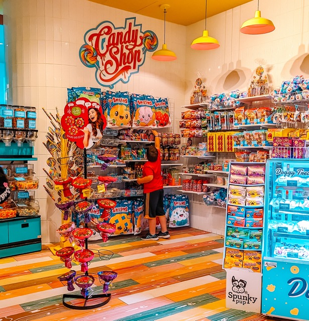 Kalahari Resorts Round Rock Candy Shop