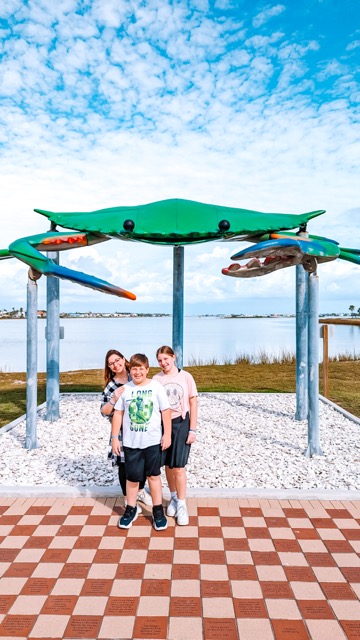 Giant Blue Crab - Texas roadside photo opps