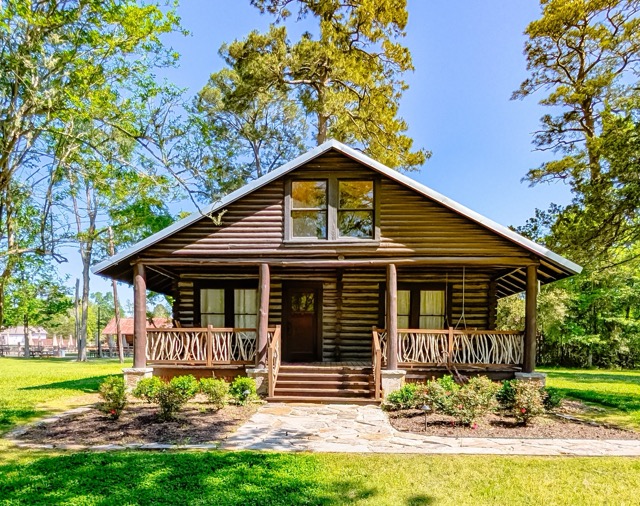 East Texas Glamping Resort - Two Creeks Crossing 6 Two Creeks Crossing Resort 100-year old cabin - Livingston, TX