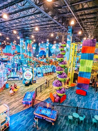 Kalahari Round Rock - Tom Foolery - Texas Spring Break